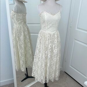 Vintage Ivory Lace Sweetheart Corset Midi Dress